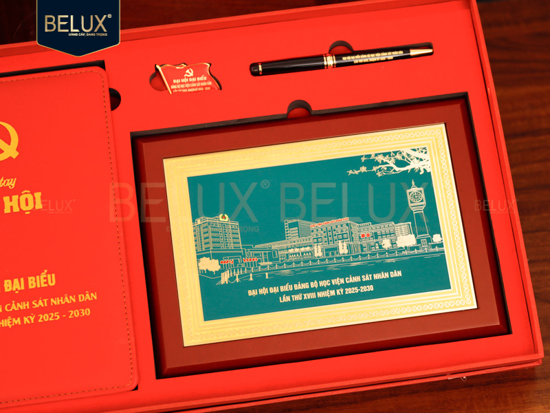 Lô 200 tranh Tòa Nhà Học Viện Cảnh Sát Nhân Dân 25x20cm bằng đồng thiết kế theo yêu cầu